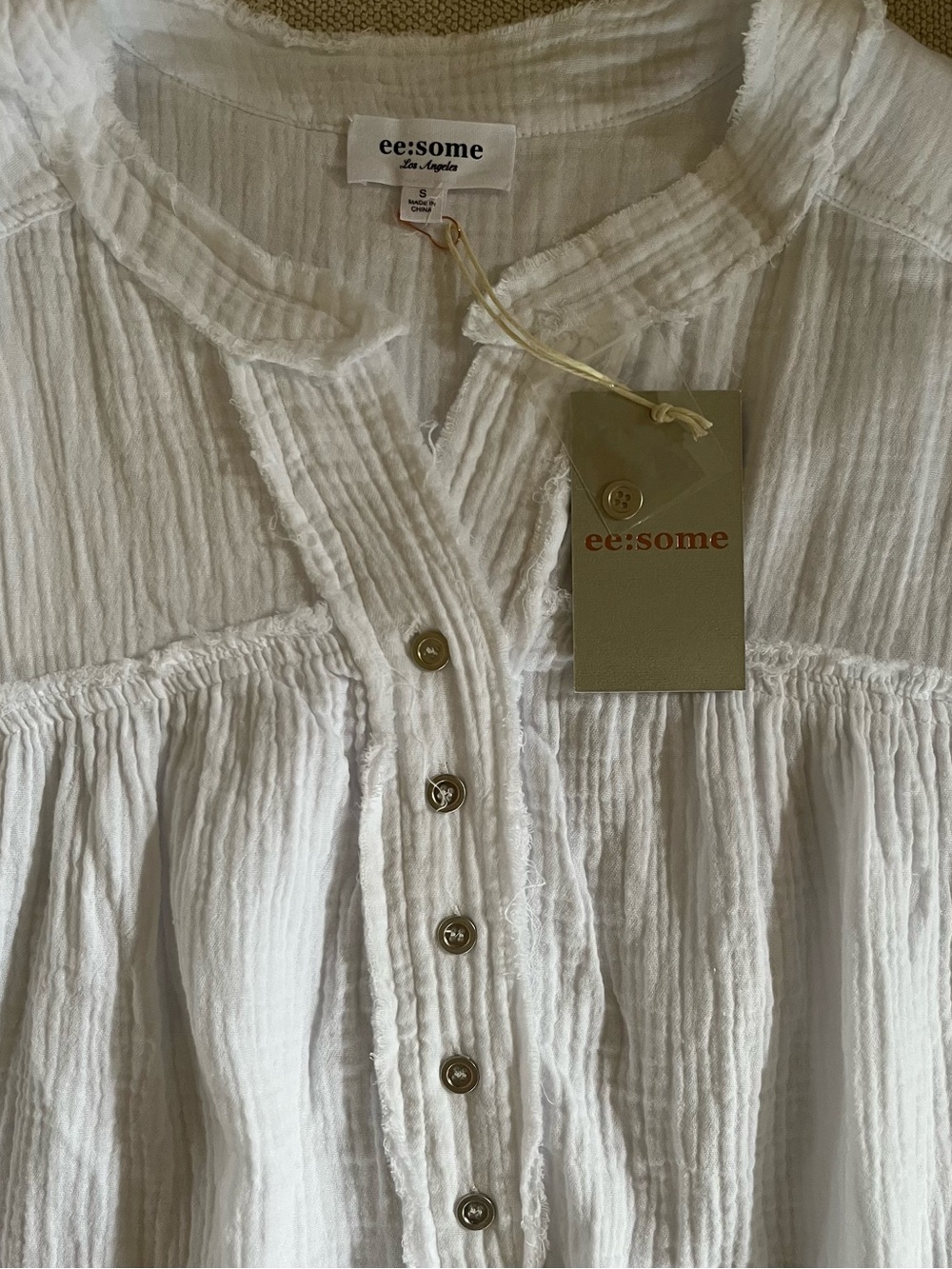 ee:some Women’s White blouse gauzy oversized relaxed blouse top size small New - Picture 4 of 9